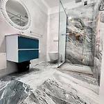 Sere White Titanic By Endless Summer - Premium Sea View Lejlighed *